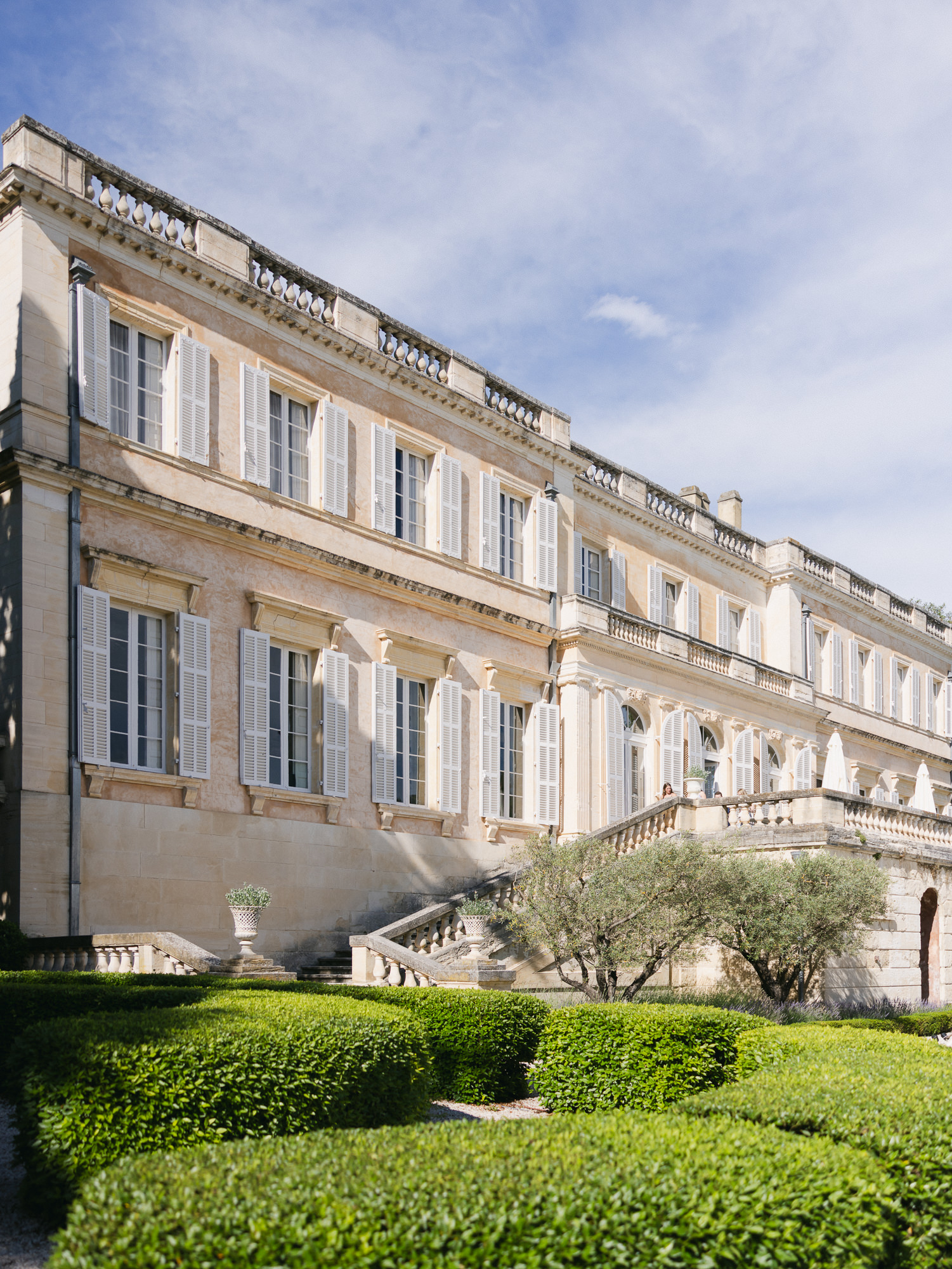 Wedding ceremony at Château Martinay in Provence