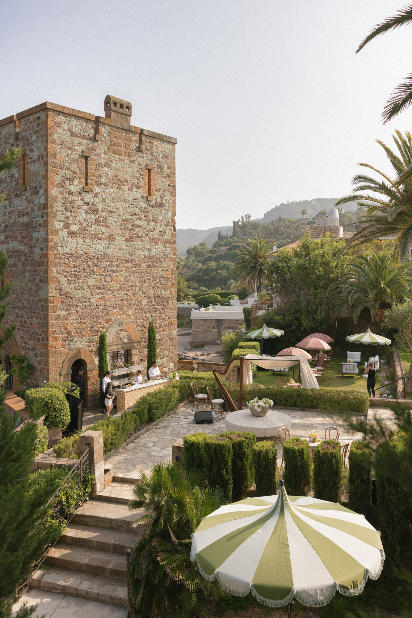 French Riviera wedding photographer – ceremony at Château de la Napoule, Mandelieu