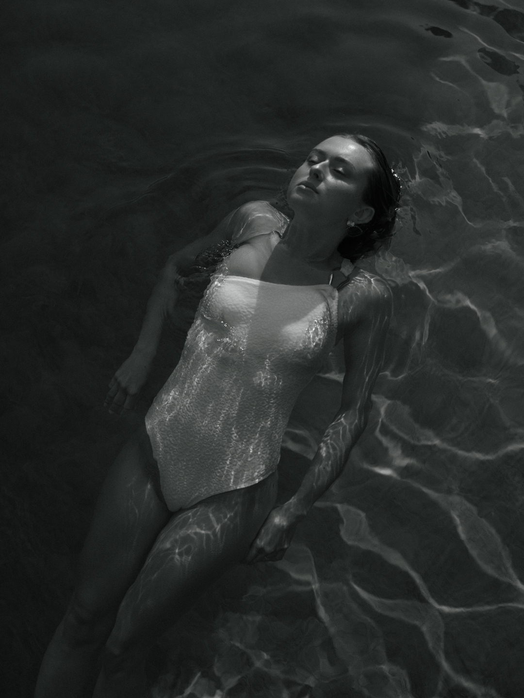 Couple portrait at a Provence wedding in the South of France